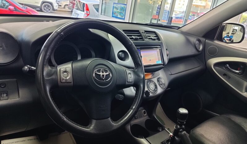 Toyota RAV4 2.2 D-4D 177 CV Luxury pieno