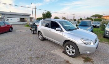 Toyota RAV4 2.2 D-4D 177 CV Luxury pieno