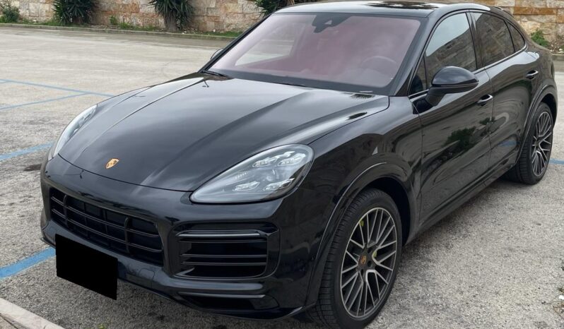 Porsche Cayenne Coupé 3.0 V6 E-Hybrid 462CV pieno